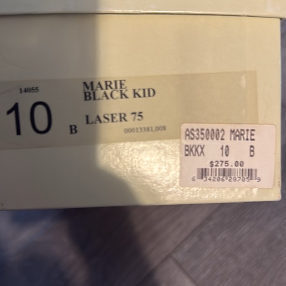 ST JOHN US 10b Black Patent & Smooth Leather Classic Medium Heel Pump $275 Msrp - Picture 8 of 11